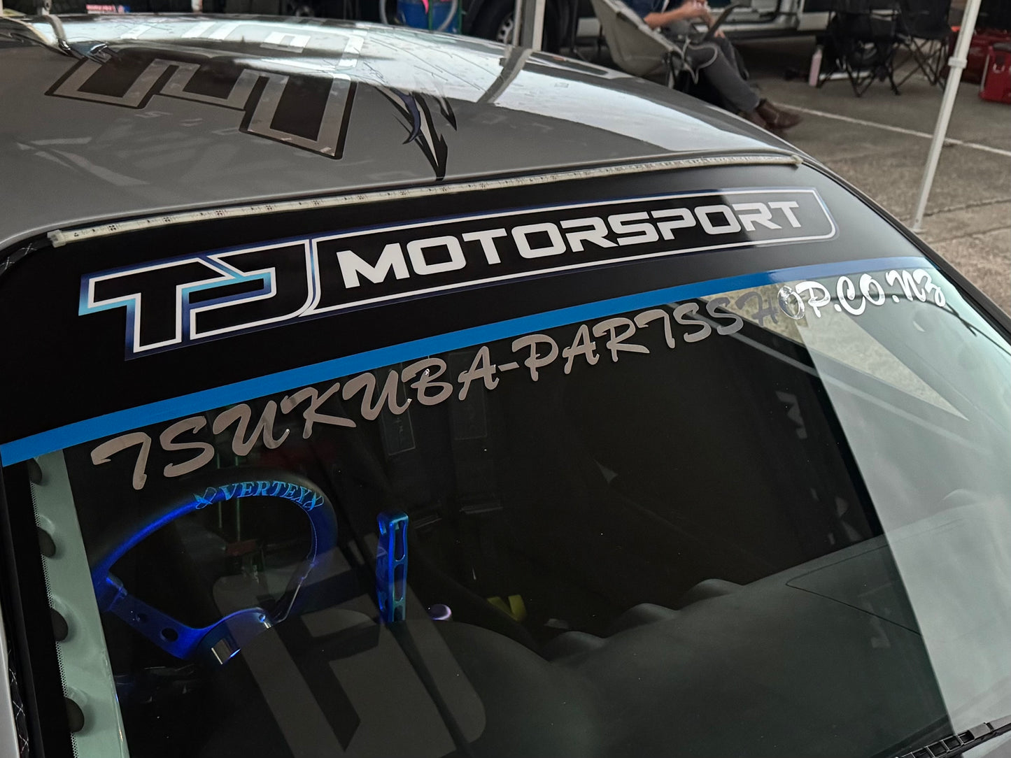 Chrome windscreen banner