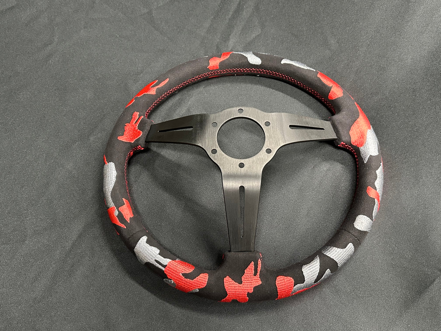 Kazama Auto steering wheel (Red)